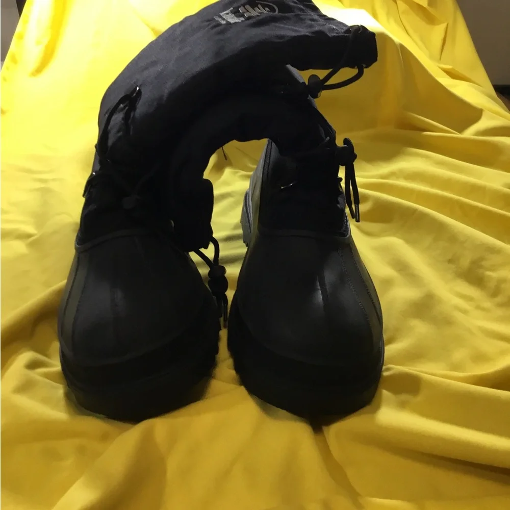 Kamik Men’s Black Insulated Snow Boots SZ 13 gently used